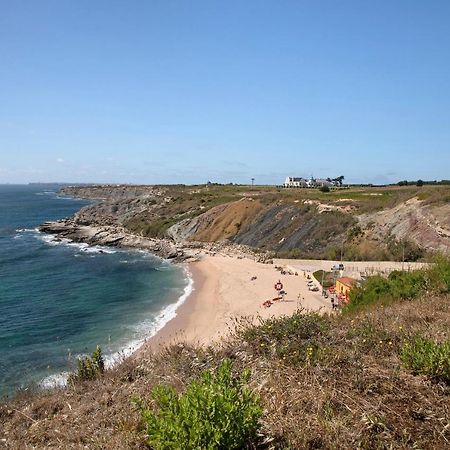 Sao Bernardino Beach House Atouguia Da Baleia Exterior photo